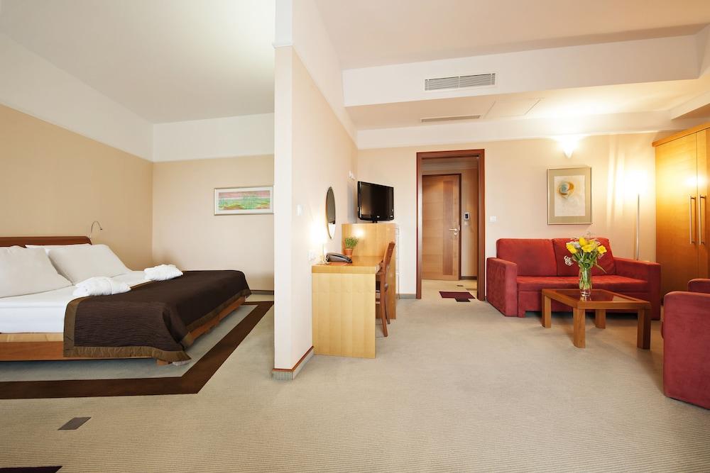 Hotel Livada Prestige - Terme 3000 - Sava Hotels & Resorts Moravske-Toplice Buitenkant foto